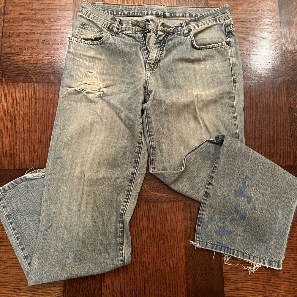 Men’s Distressed Benzene Jeans
